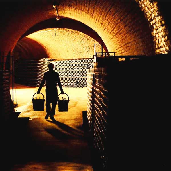 Champagne Bollinger, Producer